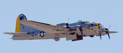 Boeing B-17G Flying Fortress N390TH Liberty Belle